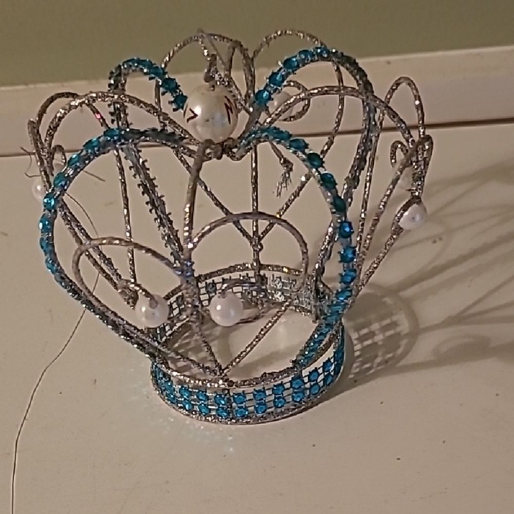 2017 Silver and Blue Decorative Crown Ornament